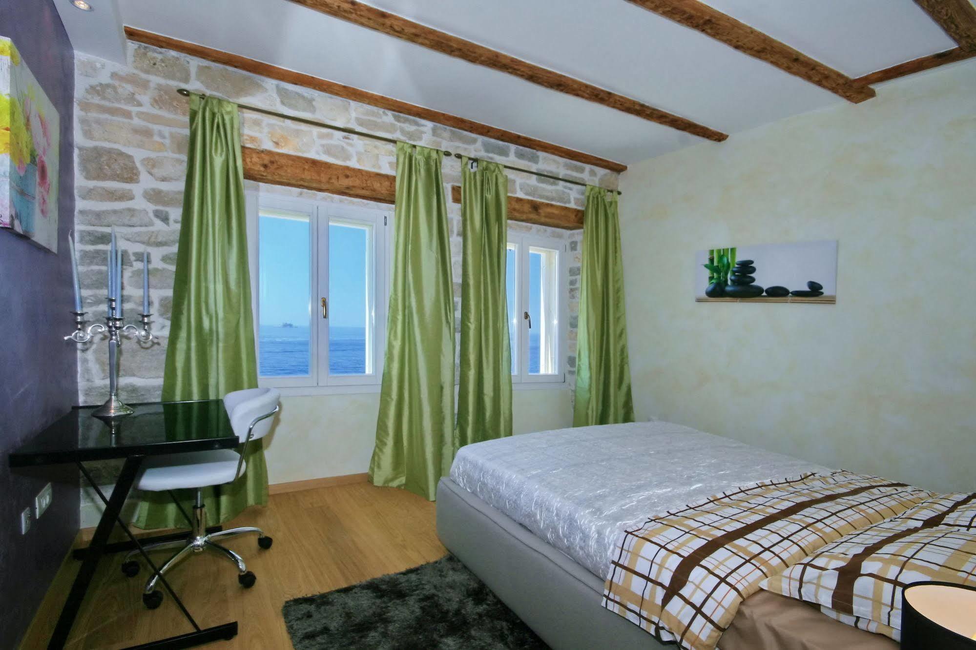 Angelo D'Oro Apartment Monte Ровинь Экстерьер фото